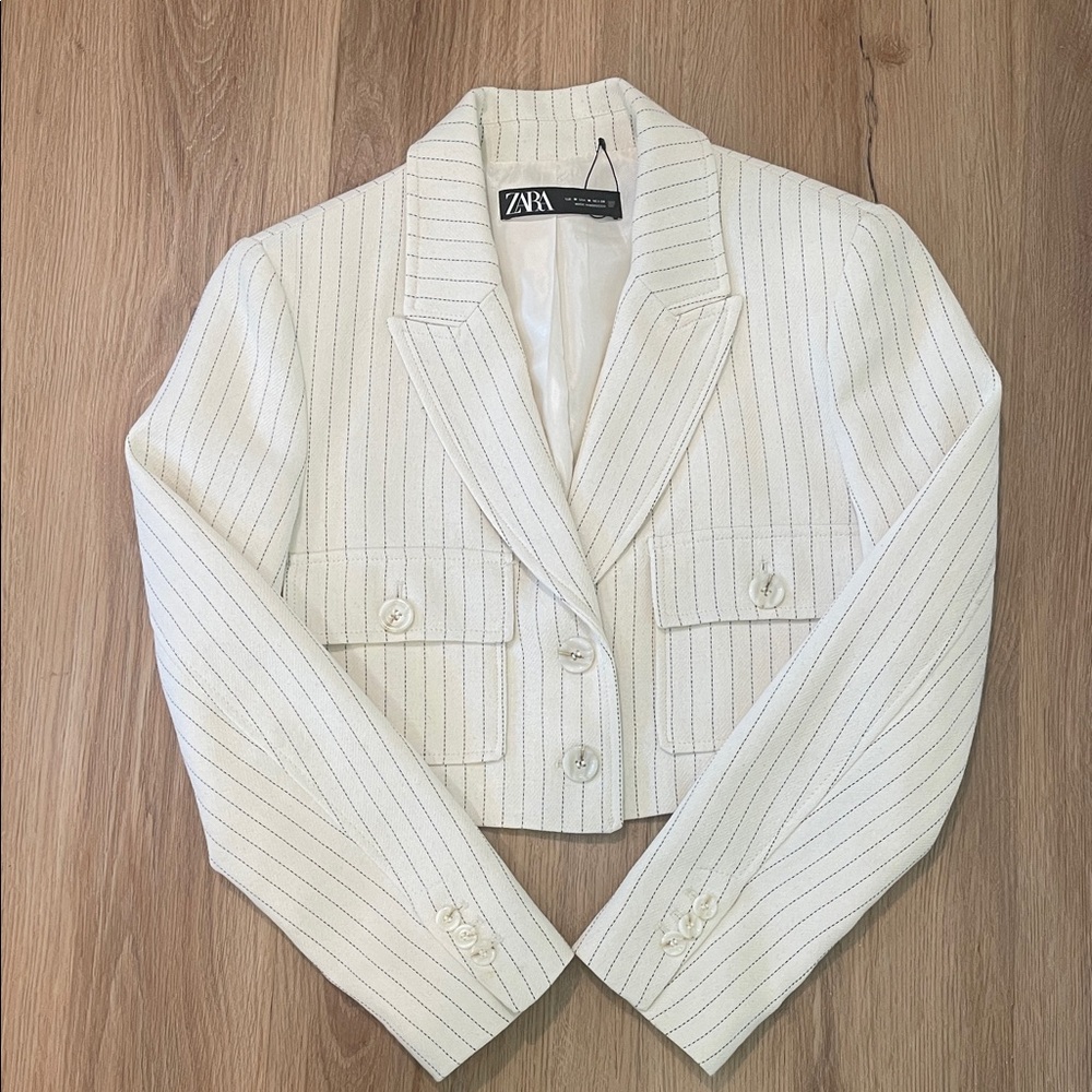NWOT Zara Cropped Cream Pinstripe Women's Blazer - Picture 2 of 10